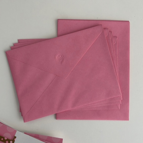 Shower Invitations - Carlton Cards - Baby Girl 8 Pink Cards and 8 pink envelopes - Picture 4 of 6